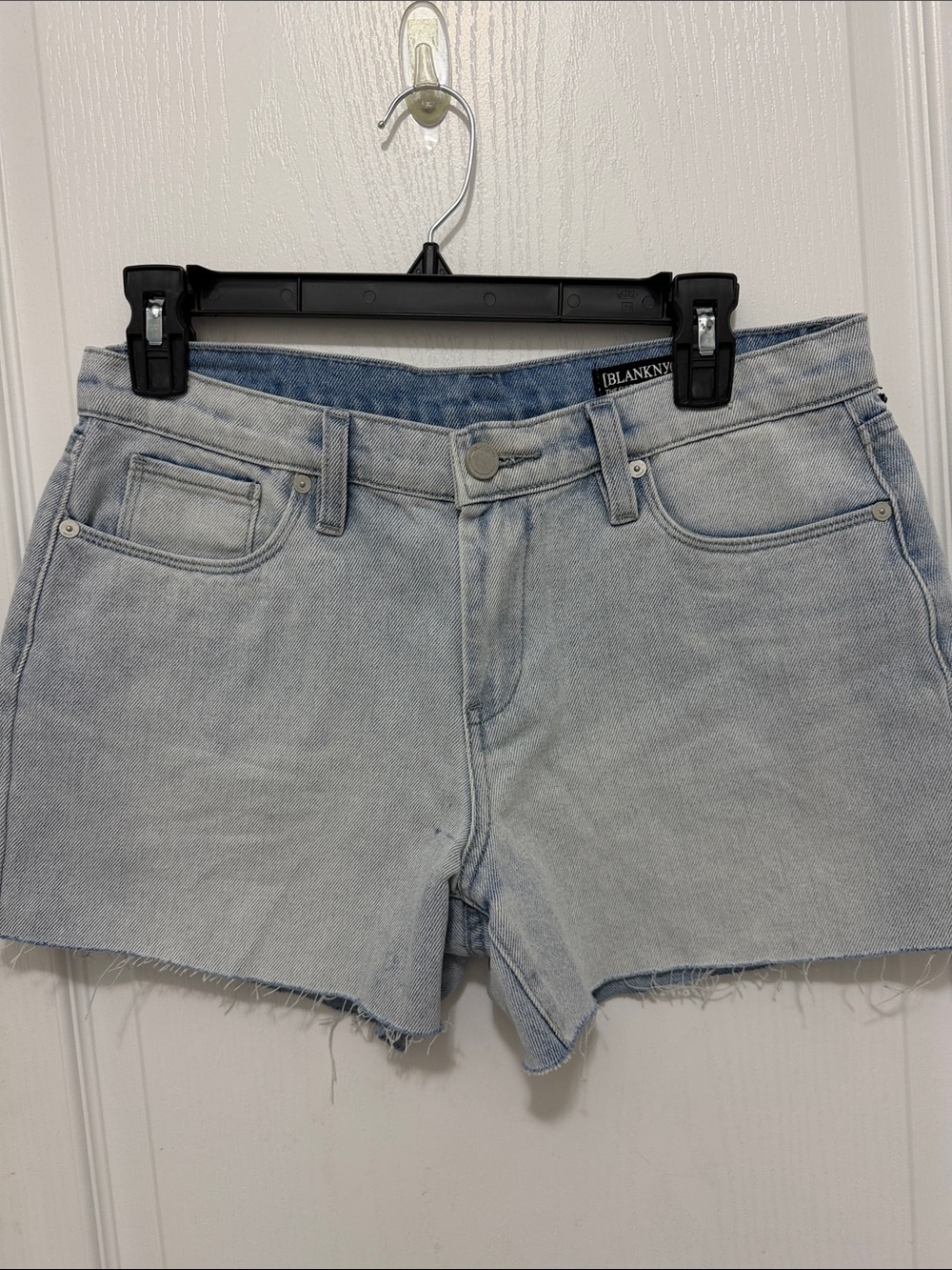 Blank NYC Faded Light Blue “Fulton”Denim Cutoff Shorts Size 28 NWT